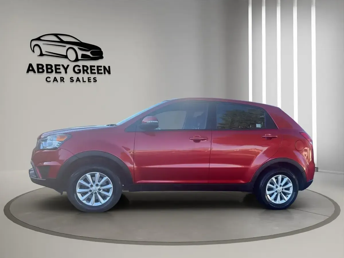 Used SsangYong Korando 2014 Red SUV