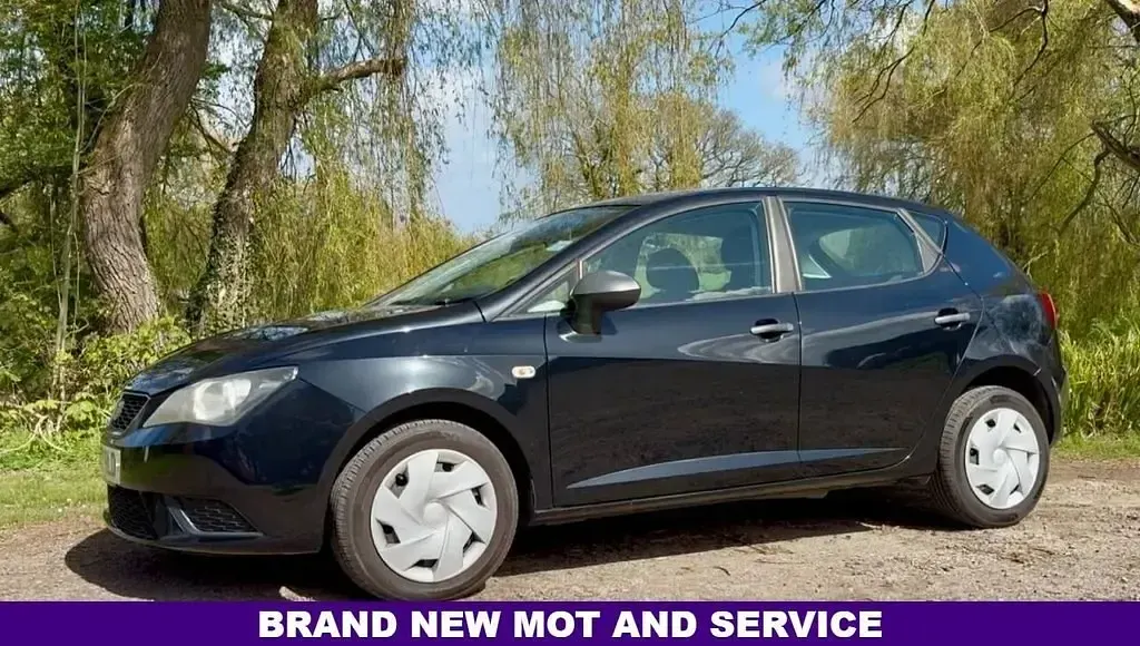Usado Seat Ibiza 105 HP (77 kW) 2012 Preto Citadino