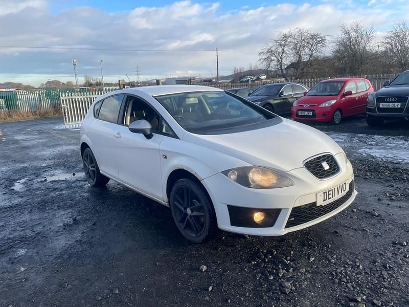 White Used 2011 Seat Leon FR Hatchback | £2,495 (Good price) - Image 1/4