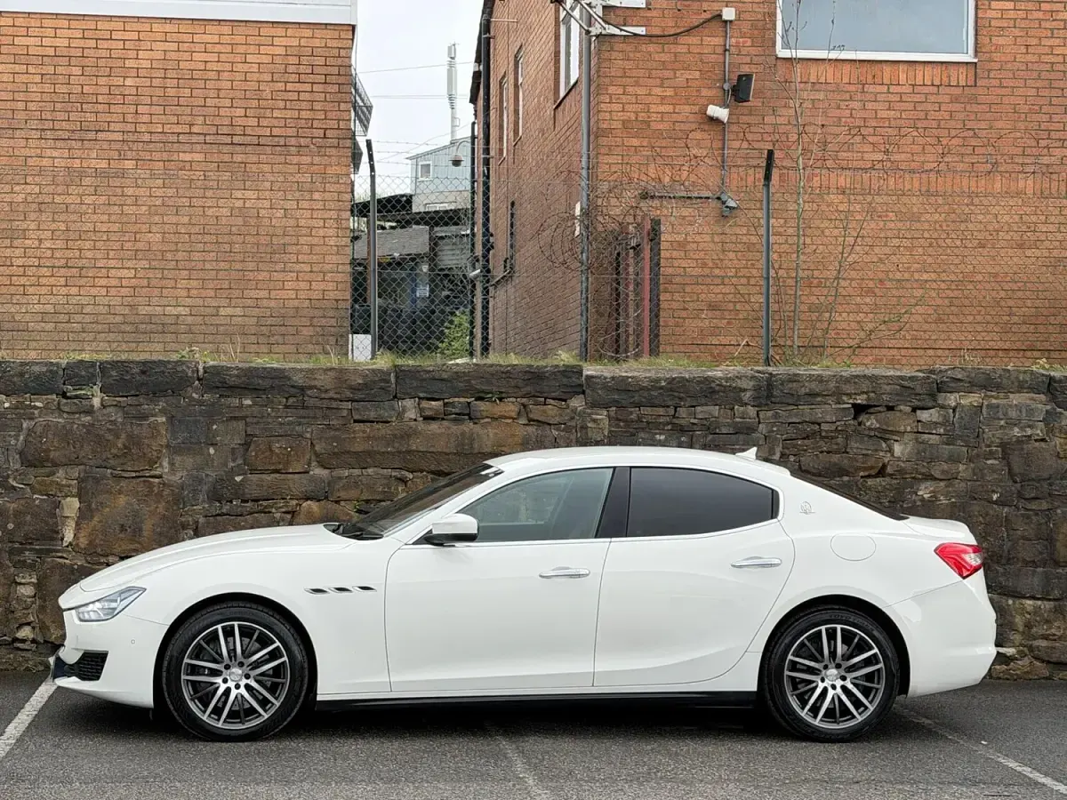 Used Maserati Ghibli 2019 White Sedan