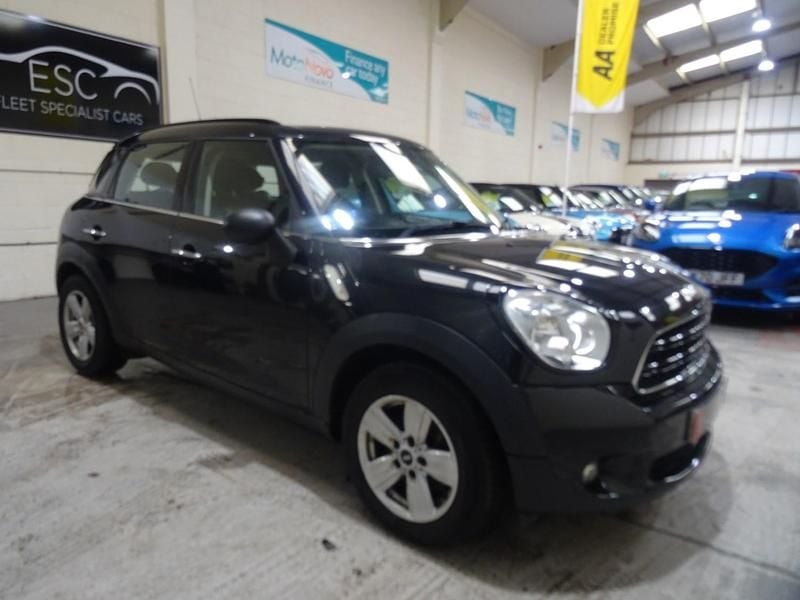 Black Used 2014 Mini ONE Hatchback | £9,350 (Fair price) - Image 1/4