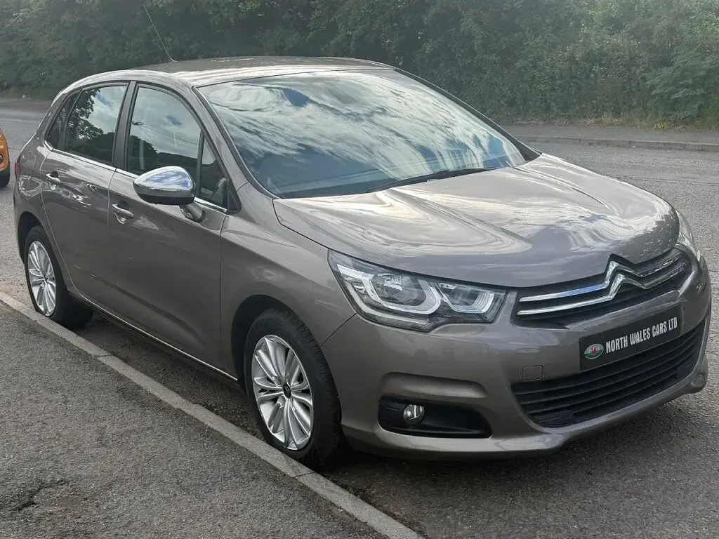 Used Citroën C4 Flair 120 HP (88 kW) 2015 Grey Hatchback