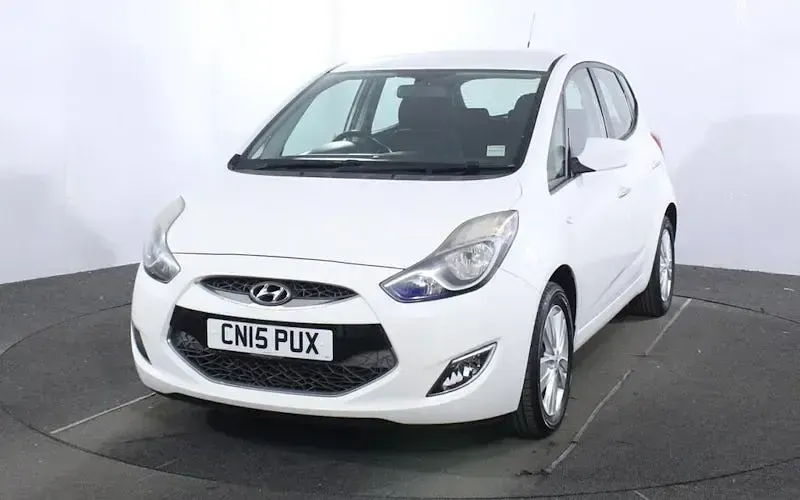 Used Hyundai ix20 Active 125 HP (91 kW) 2015 White Hatchback