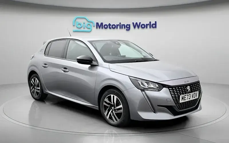 Second-hand Peugeot 208 Allure+ 102 CP (75 kW) 2023 Gri Hatchback