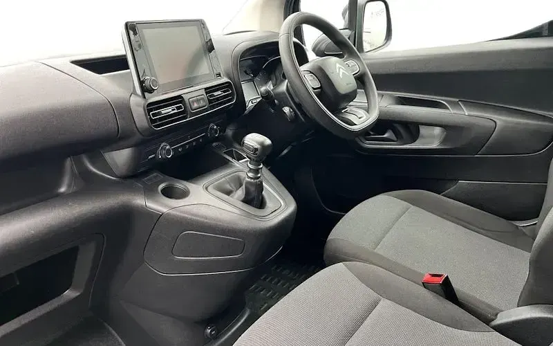 Used Citroën Berlingo PureTech 110 HP (80 kW) 2022 Grey MPV