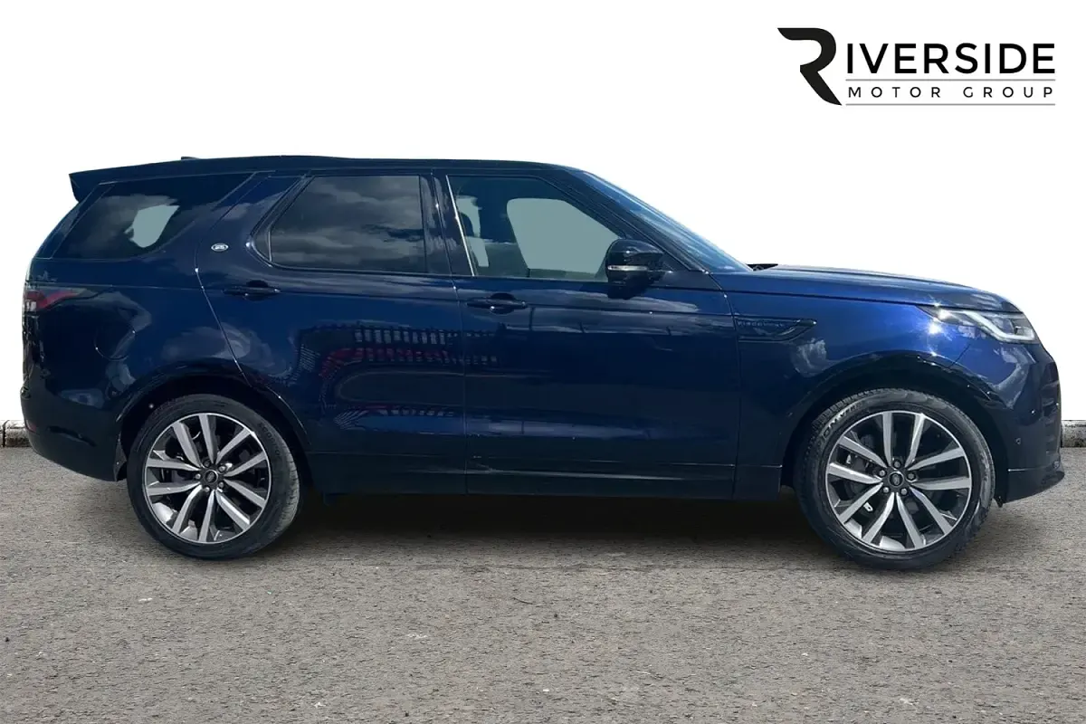 Used Land Rover Discovery 5 SE Dynamic 300 HP (220 kW) 2022 Portofino blue SUV