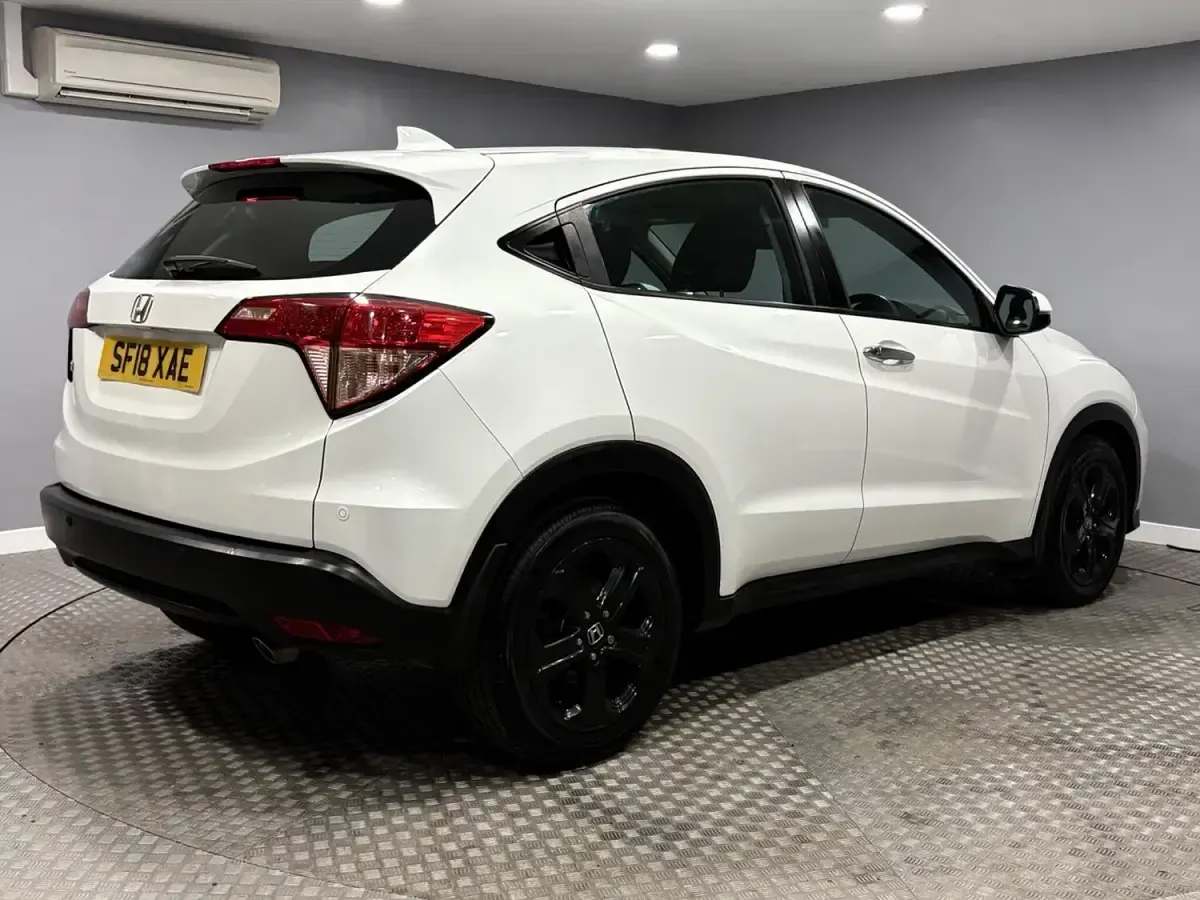 Używany Honda HR-V SE 120 KM (88 kW) 2018 Biały SUV