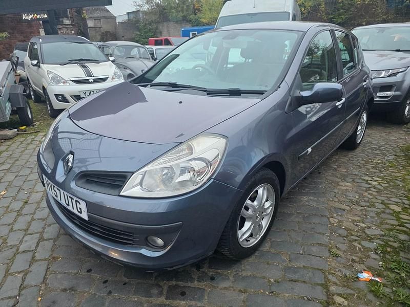 Used Renault Clio II Privilege 2007 Blue Hatchback