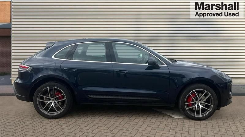 Used Porsche Macan 380 HP (279 kW) 2022 Blue SUV