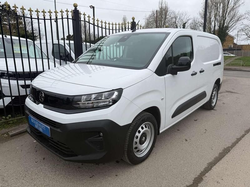New Vauxhall Combo 130 HP (95 kW) 2026 Unknown MPV