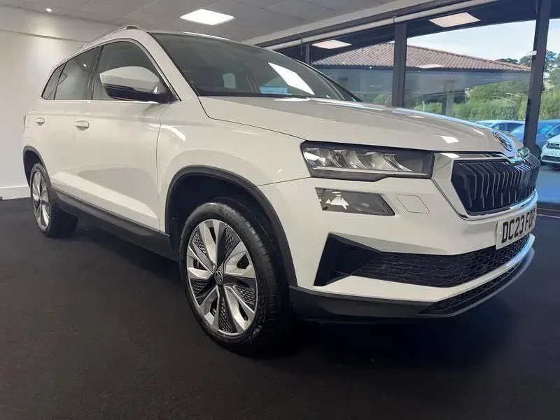 Used Skoda Karoq SE L 150 HP (110 kW) 2023 White SUV