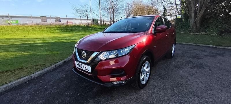 Used Nissan Qashqai Acenta Premium 140 HP (102 kW) 2019 Red SUV