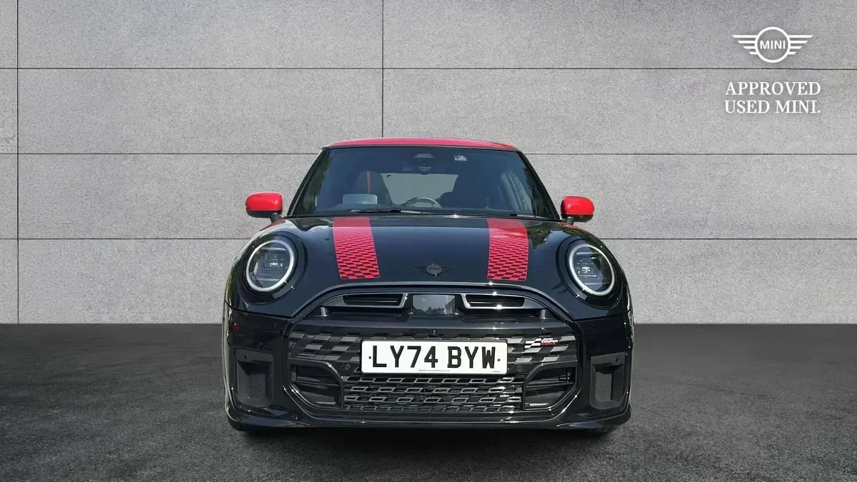 Used Mini Cooper S Hatch 201 HP (147 kW) 2024 Black Hatchback