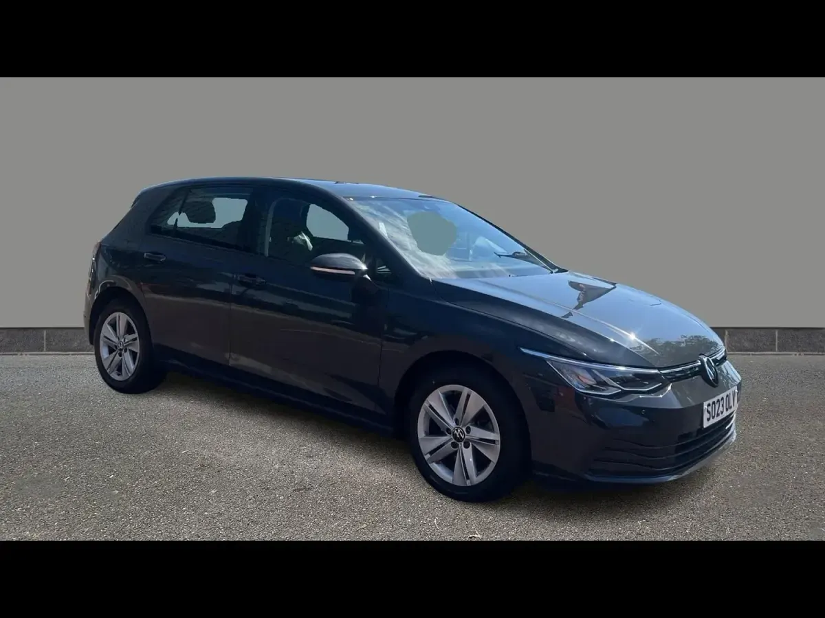Used VW Golf VIII Life 131 HP (96 kW) 2023 Hatchback