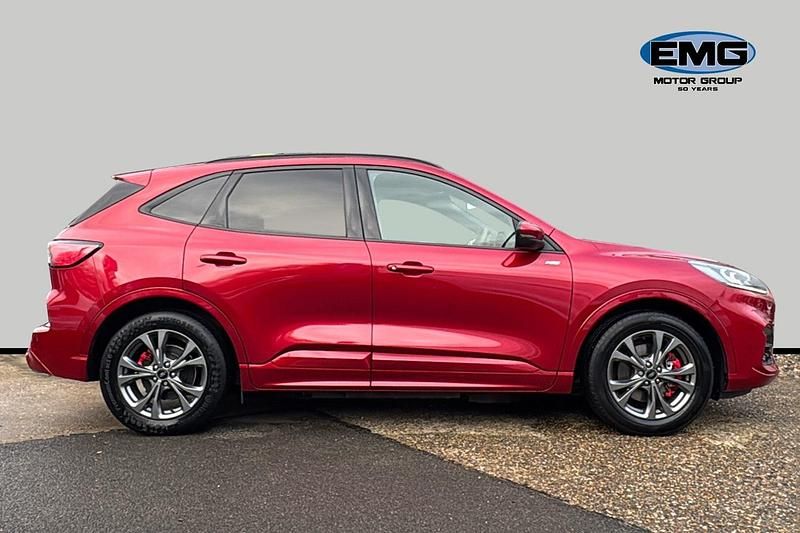 Used Ford Kuga ST-Line 225 HP (165 kW) 2021 Red SUV