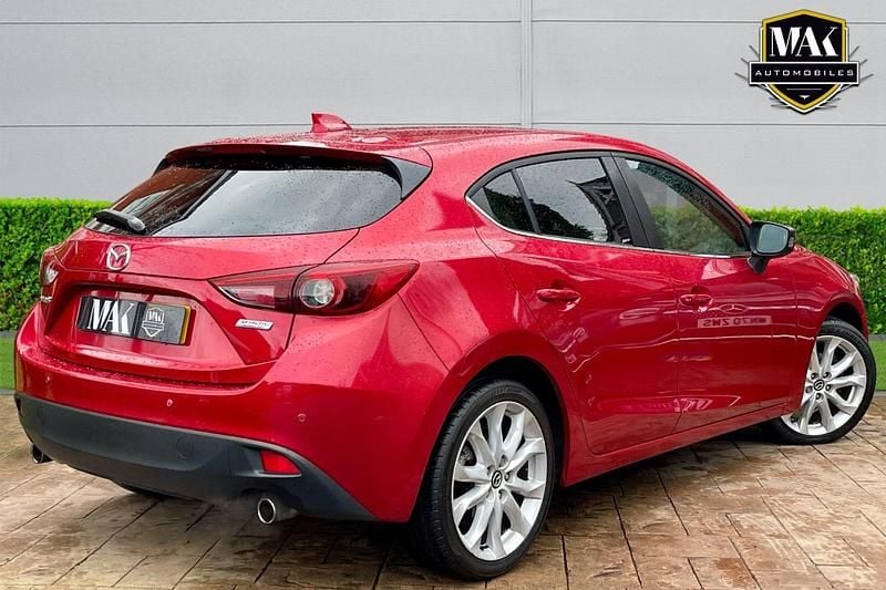 Used Mazda 3 Inclusive 165 HP (121 kW) 2015 Red Hatchback