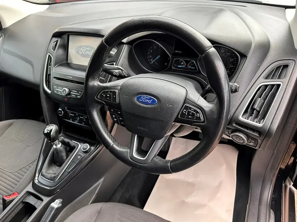 Used Ford Focus Titanium 125 HP (91 kW) 2016 Black Hatchback