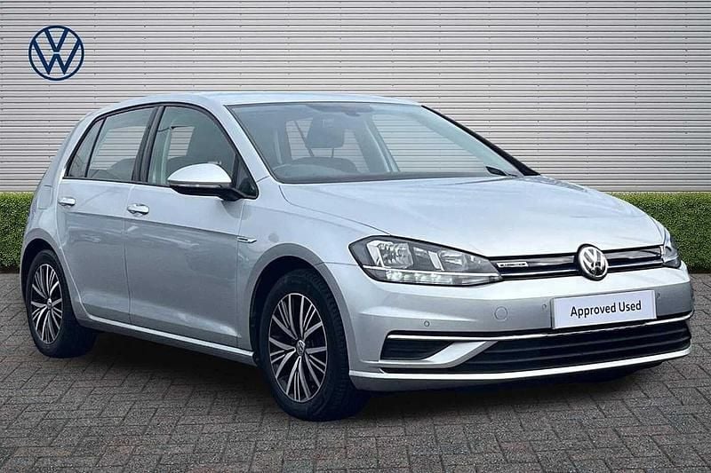 Used VW Golf VII SE 130 HP (95 kW) 2018 Silver Hatchback