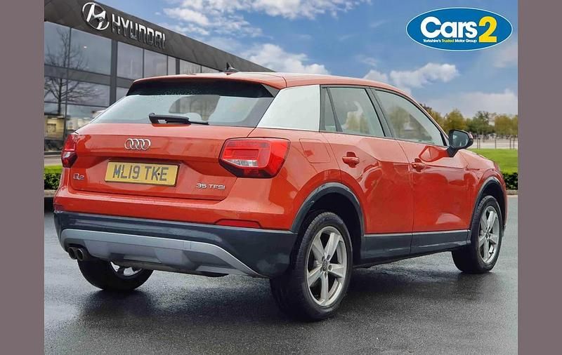 Used Audi Q2 Sport 147 HP (108 kW) 2019 Orange SUV