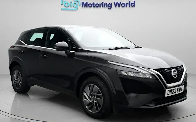 Used Nissan Qashqai Acenta Premium 140 HP (102 kW) 2022 Black SUV