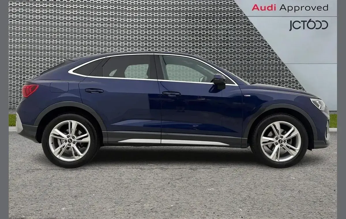 Used Audi Q3 S-Line 150 HP (110 kW) 2022 Blue SUV