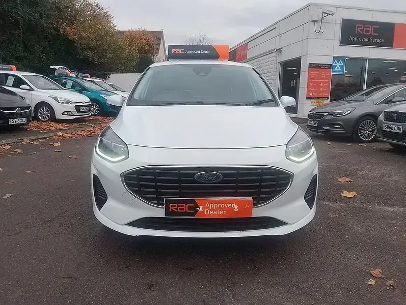 Käytetty Ford T Titanium 2022 Valkoinen Viistoperä