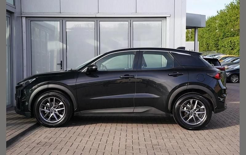 Second-hand Lexus LBX 136 CP (100 kW) 2025 Negru SUV