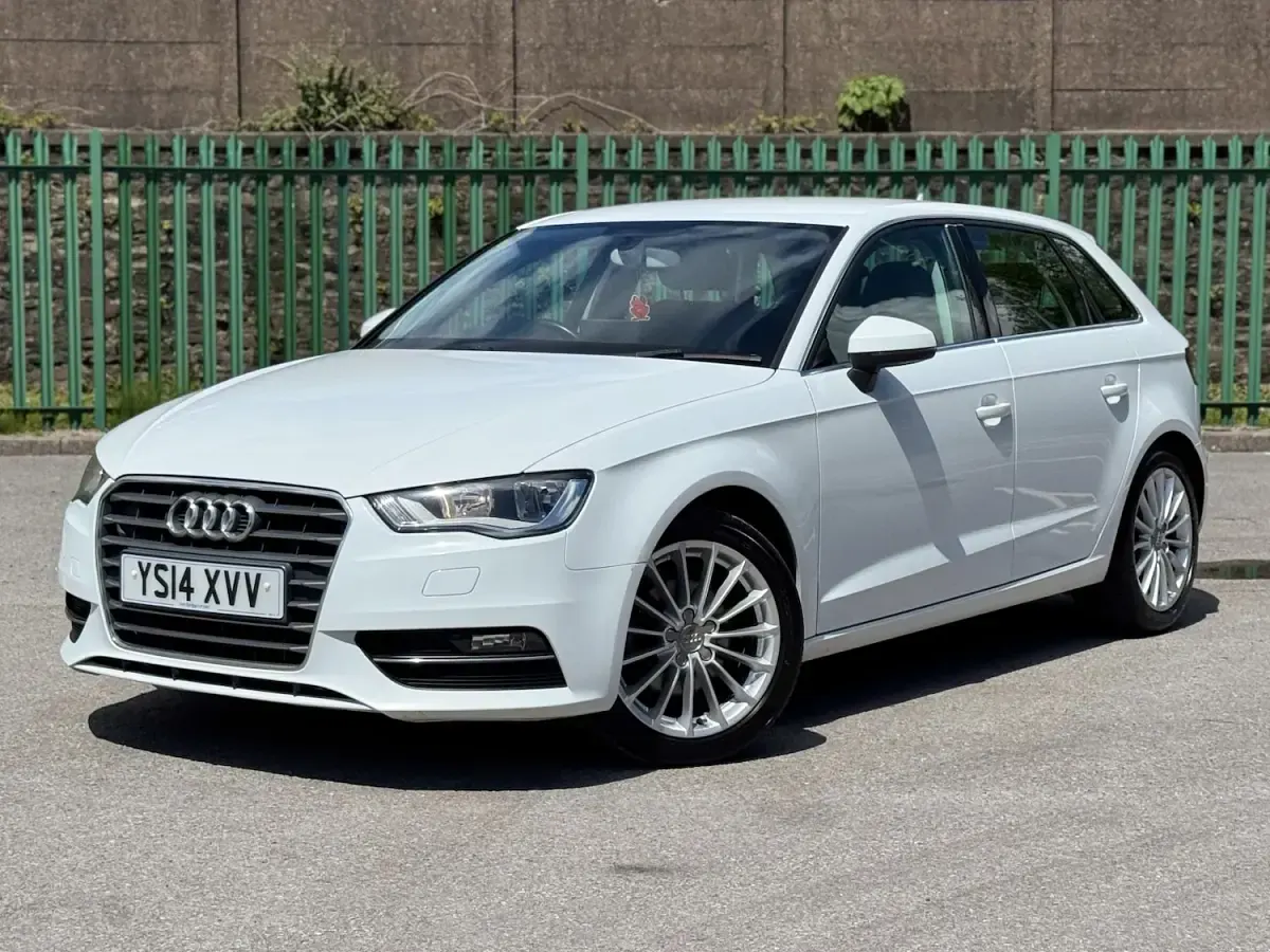 Used Audi A3 Sport 147 HP (108 kW) 2014 White Hatchback