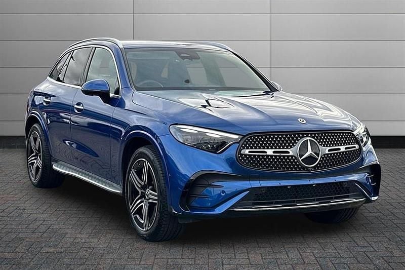 Spectral blue Used 2024 Mercedes 300 AMG Line Premium Estate | £44,095 (Fair price) - Image 1/4