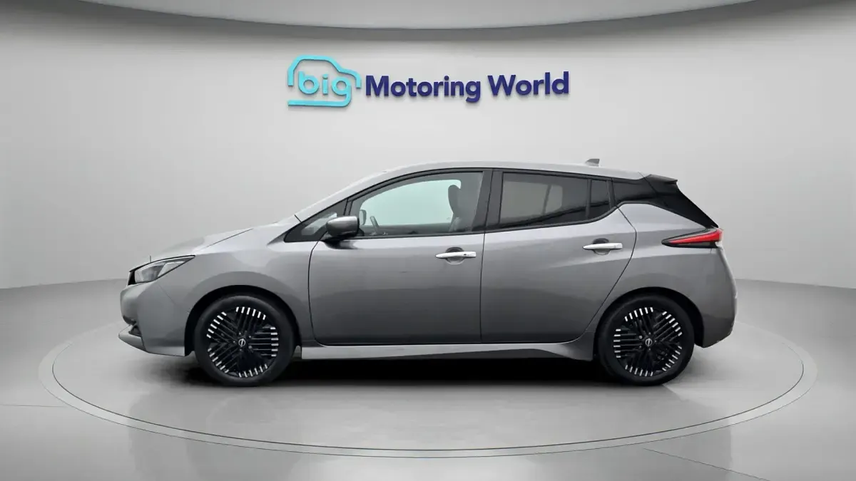 Used Nissan Leaf Tekna 110 kW (150 HP) 2024 Grey Hatchback