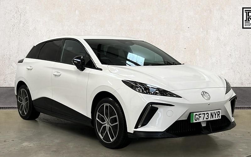 Used 2025 MG MG4 EV Trophy Hatchback | £16,424 (Fair price) - Image 1/3