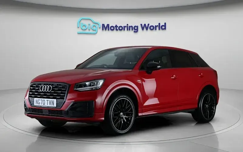 Begagnad Audi Q2 Black Edition 150 HK (110 kW) 2020 Röd SUV
