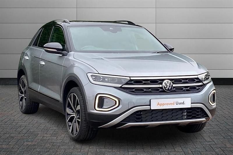 Pyrite silver with black roof New 2025 VW T-Roc Design SUV | £30,450 (Fair price) - Image 1/4