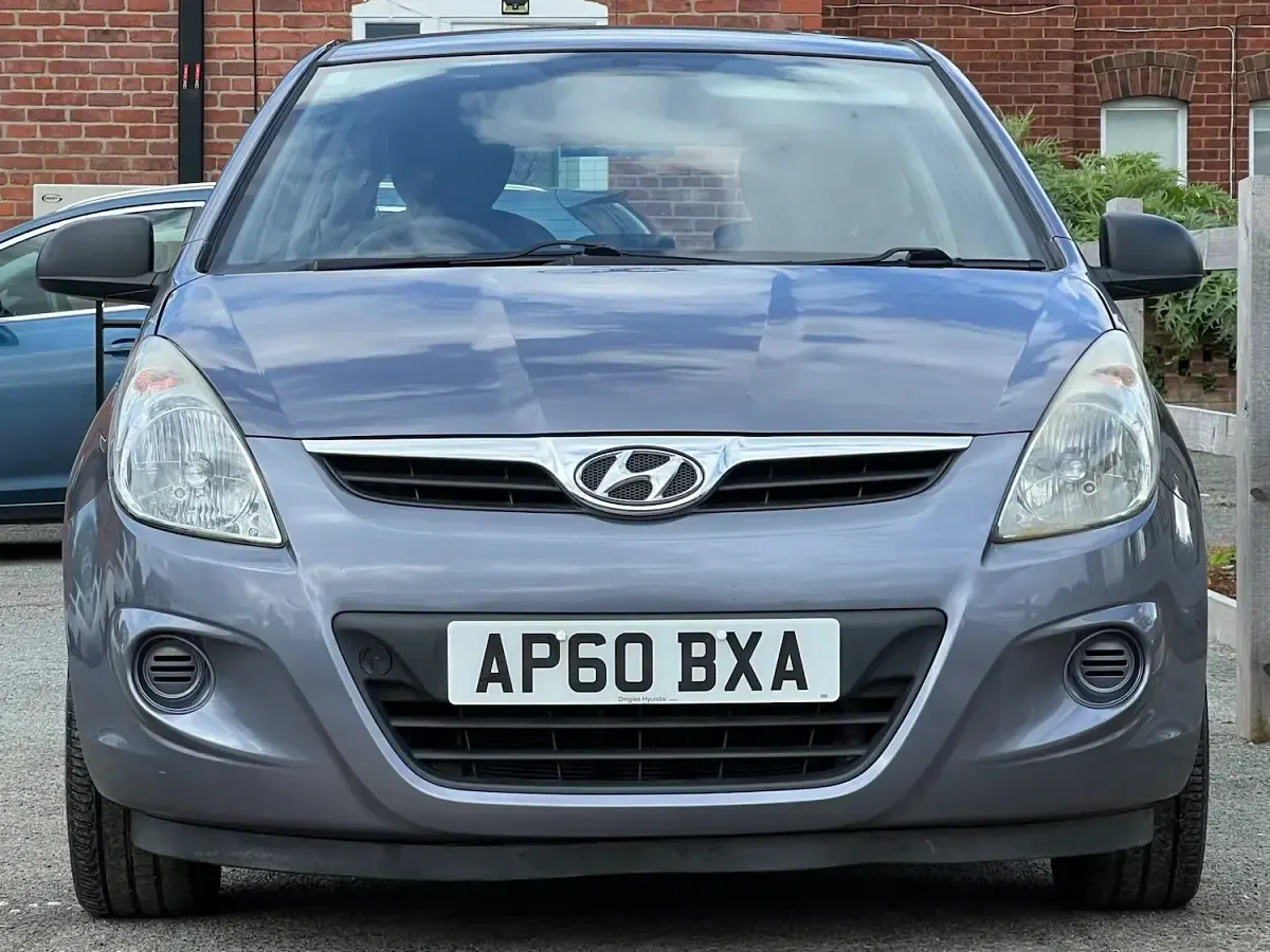 Used Hyundai i20 Classic 77 HP (56 kW) 2011 Grey Hatchback