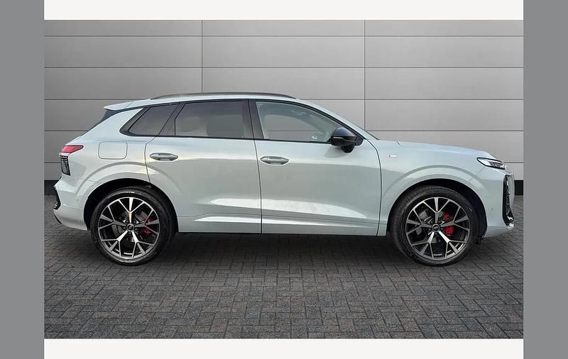 Used Audi Q3 Advanced 150 HP (110 kW) 2025 Grey SUV