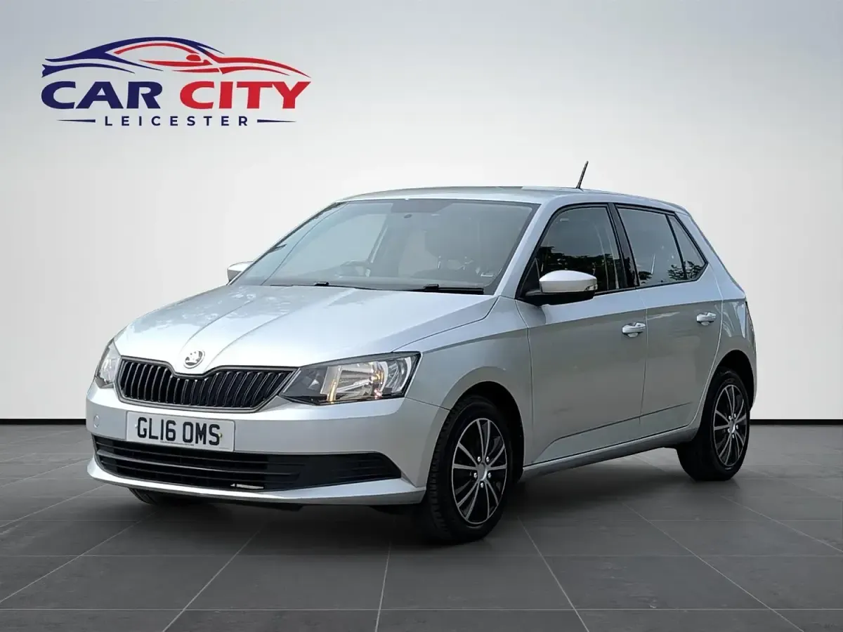 Used Skoda Fabia 60 HP (44 kW) 2016 Silver Hatchback