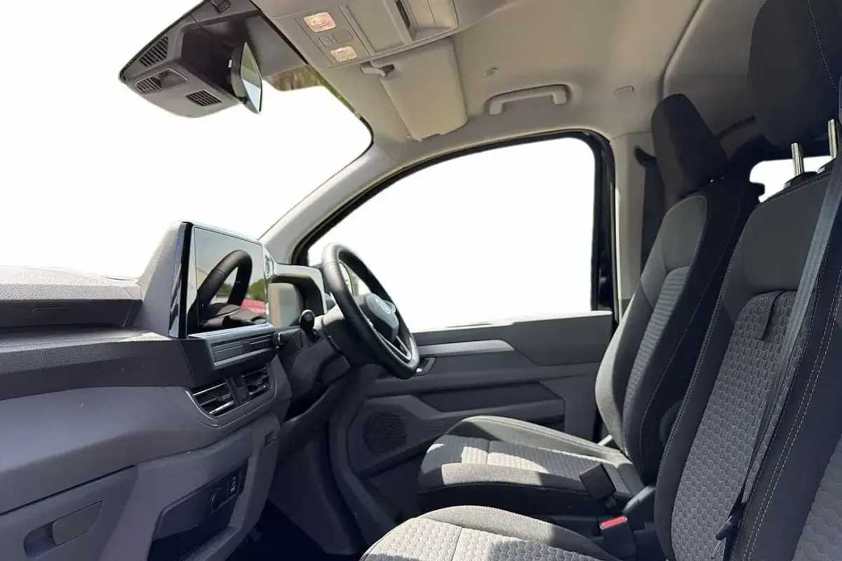 New VW Transporter Style 160 kW (218 HP) 2026 Midnight black metallic Van