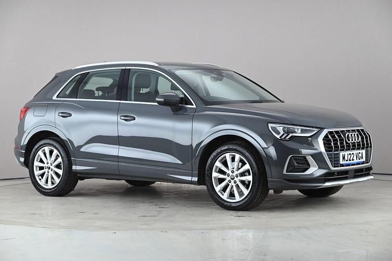 Begagnad Audi Q3 Sport 150 HK (110 kW) 2022 Grå SUV