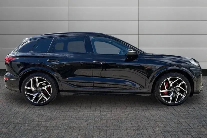 Used Audi SQ6 e-tron Advanced 359 kW (489 HP) 2025 Black SUV