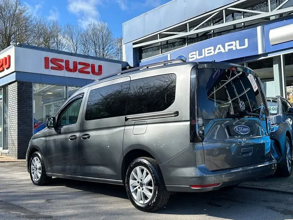 Used VW Caddy Maxi Life 122 HP (89 kW) 2024 Grey MPV