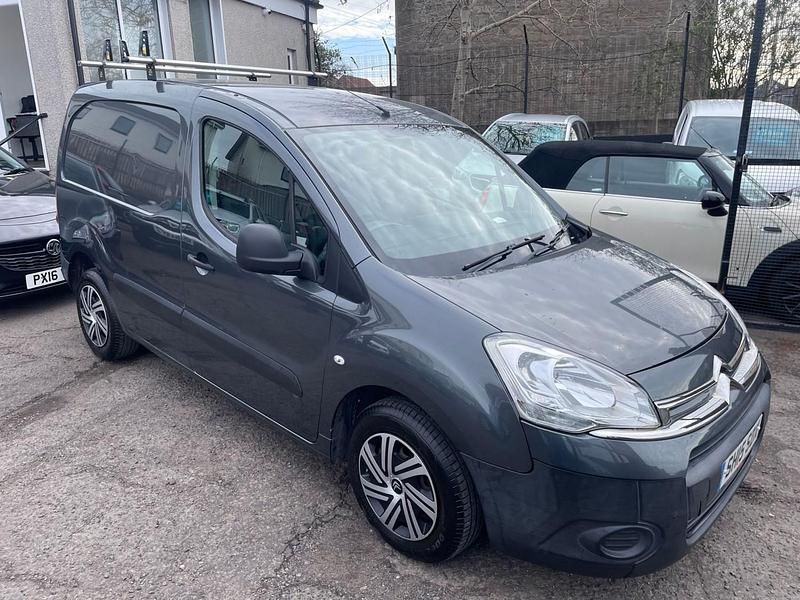 Used Citroën Berlingo 90 HP (66 kW) 2015 Grey MPV