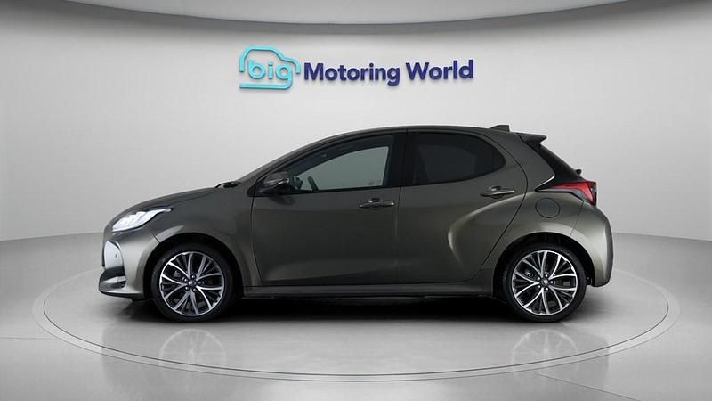 Used Toyota Yaris Hybrid 116 HP (85 kW) 2024 Bronze Hatchback