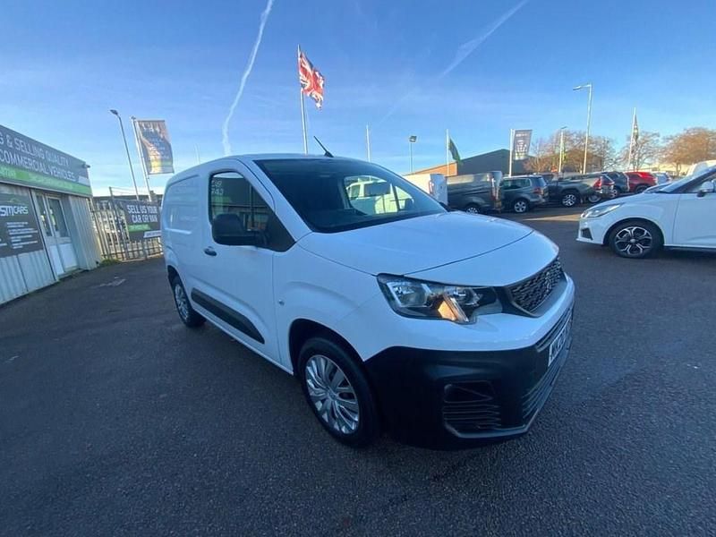 Used Peugeot Partner 2020 White MPV