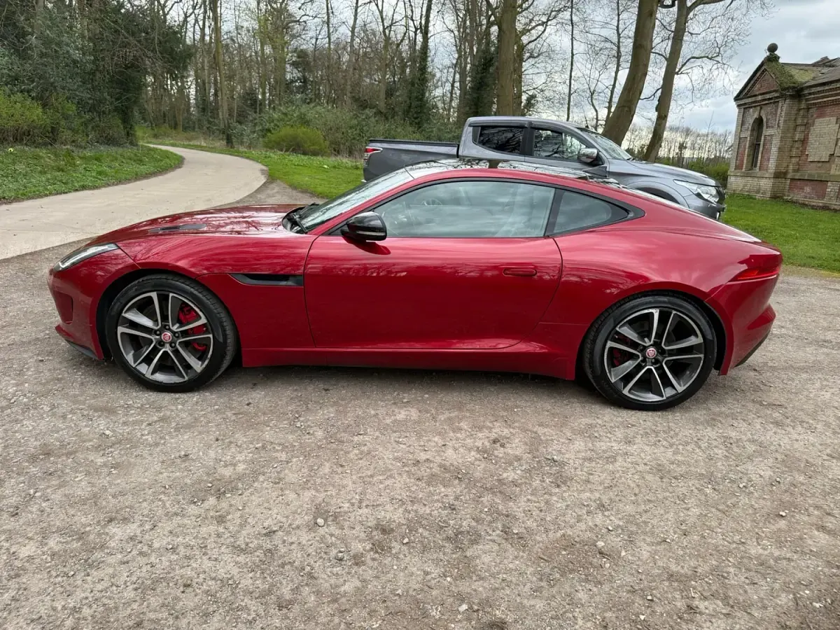 Used Jaguar F-Type Supercharged 380 HP (279 kW) 2016 Red Coupe
