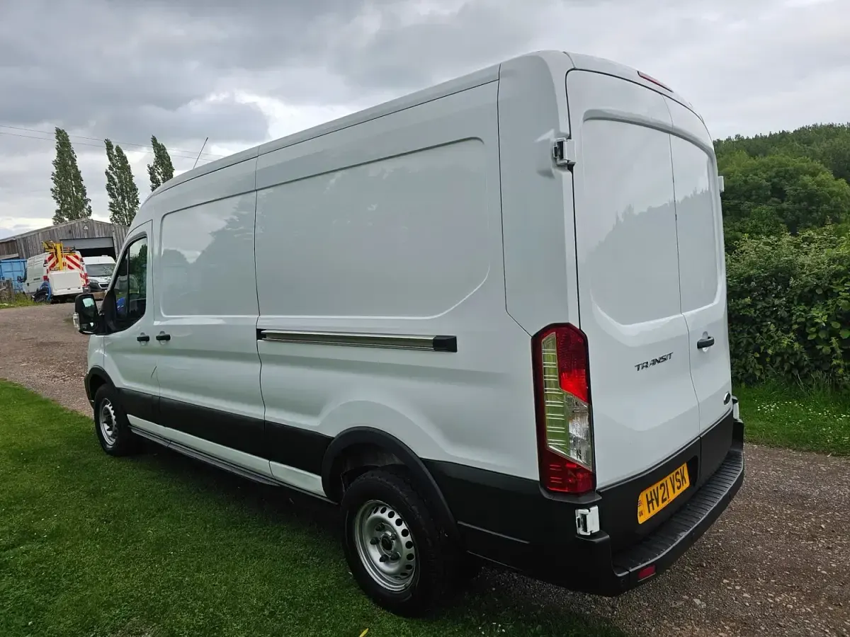 Used Ford Transit 130 HP (95 kW) 2021 White Van