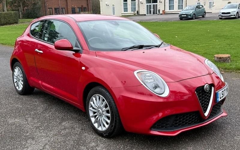 Used Alfa Romeo MiTo 105 HP (77 kW) 2017 Red Hatchback