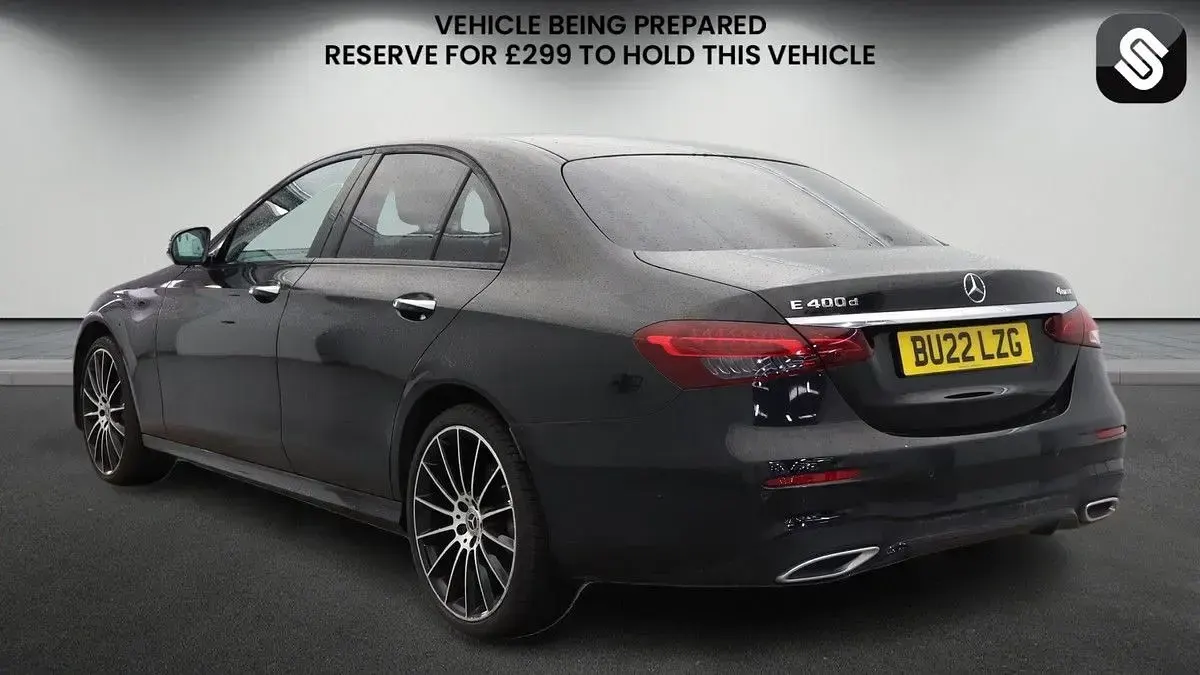 Begagnad Mercedes E400 AMG line 330 HK (242 kW) 2022 Svart Sedan