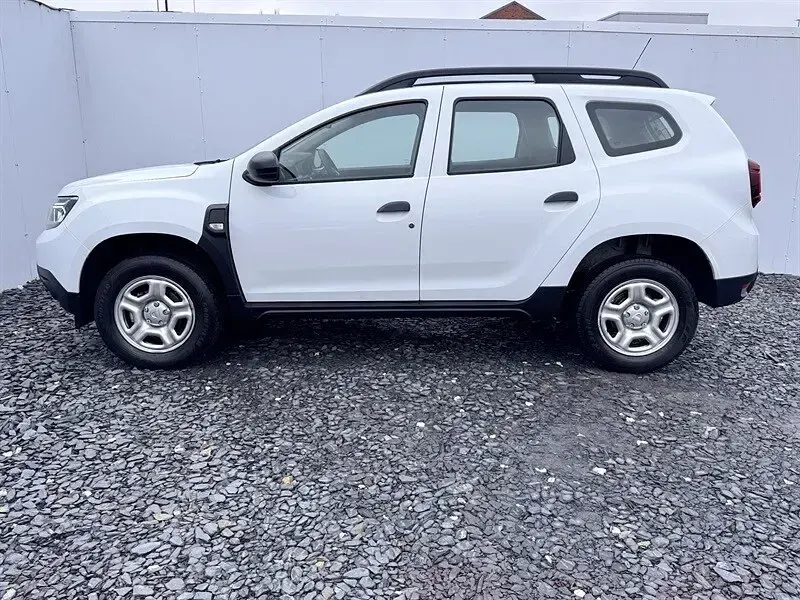 Used Dacia Duster Essentiel 90 HP (66 kW) 2021 White SUV