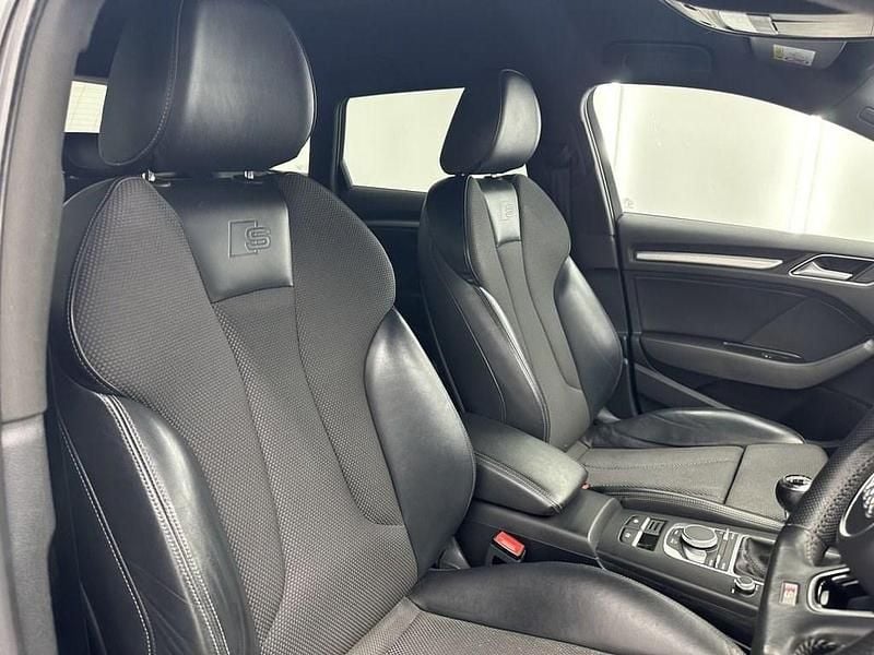 Used Audi A3 Sportback Black Edition 150 HP (110 kW) 2018 White Hatchback