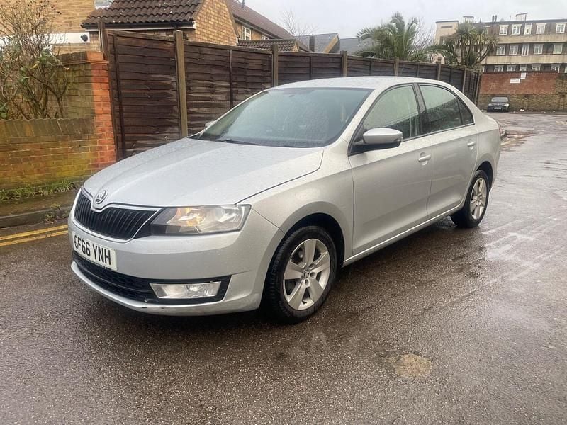 Silver Used 2016 Skoda Rapid SE Hatchback | £2,495 (Good price) - Image 1/4